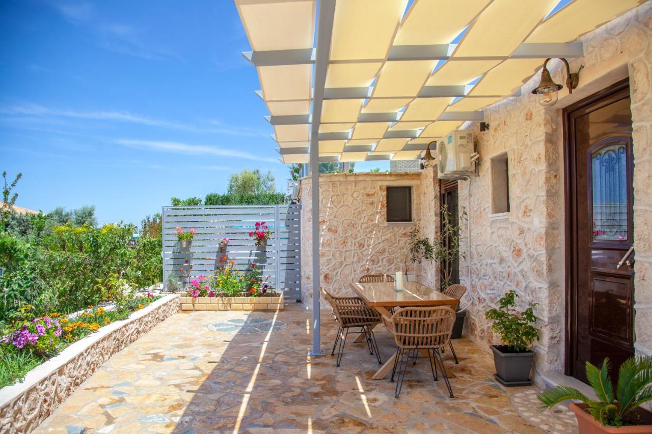 Key Villas Tsoukaladhes Exterior photo
