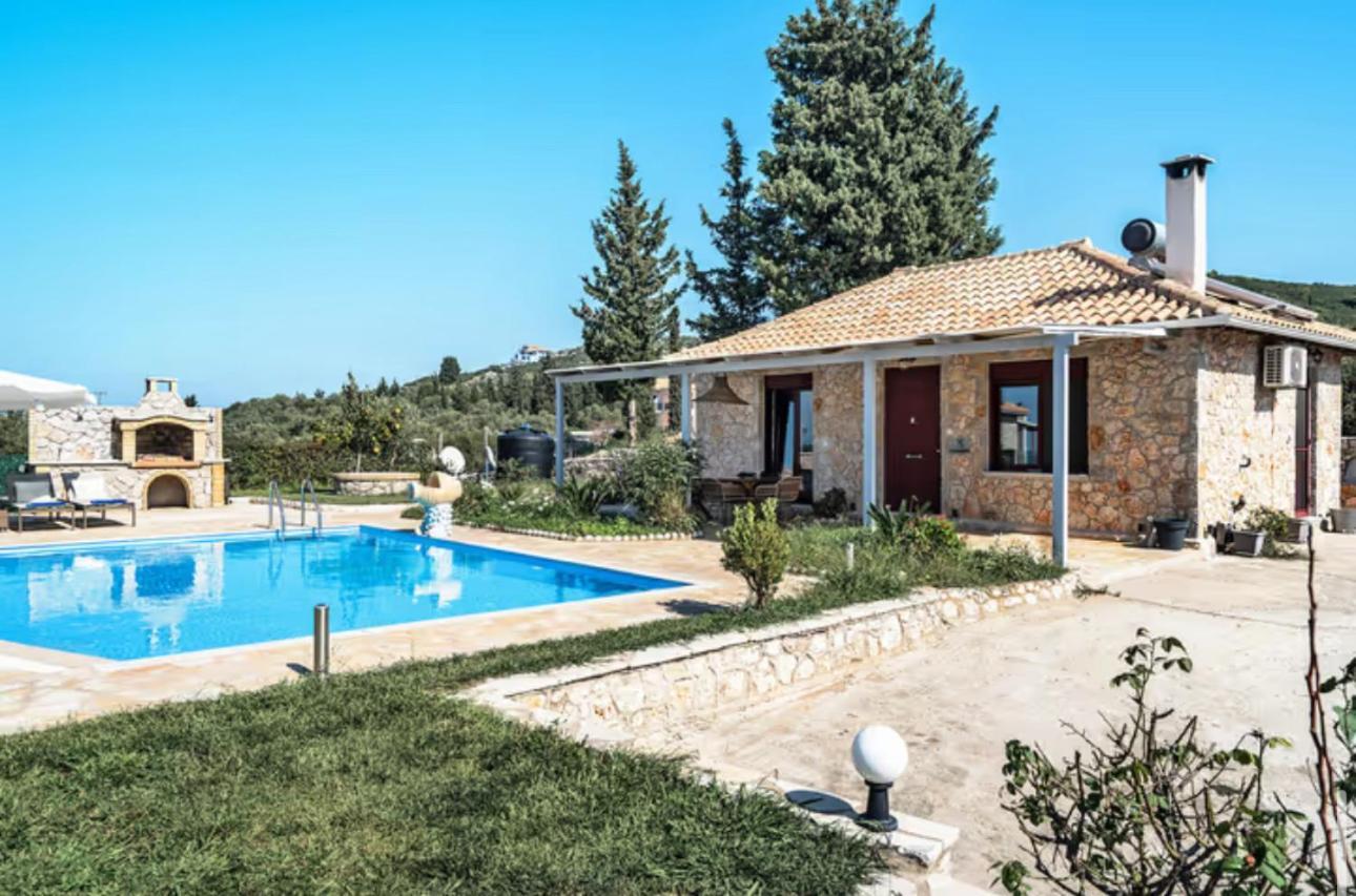 Key Villas Tsoukaladhes Exterior photo