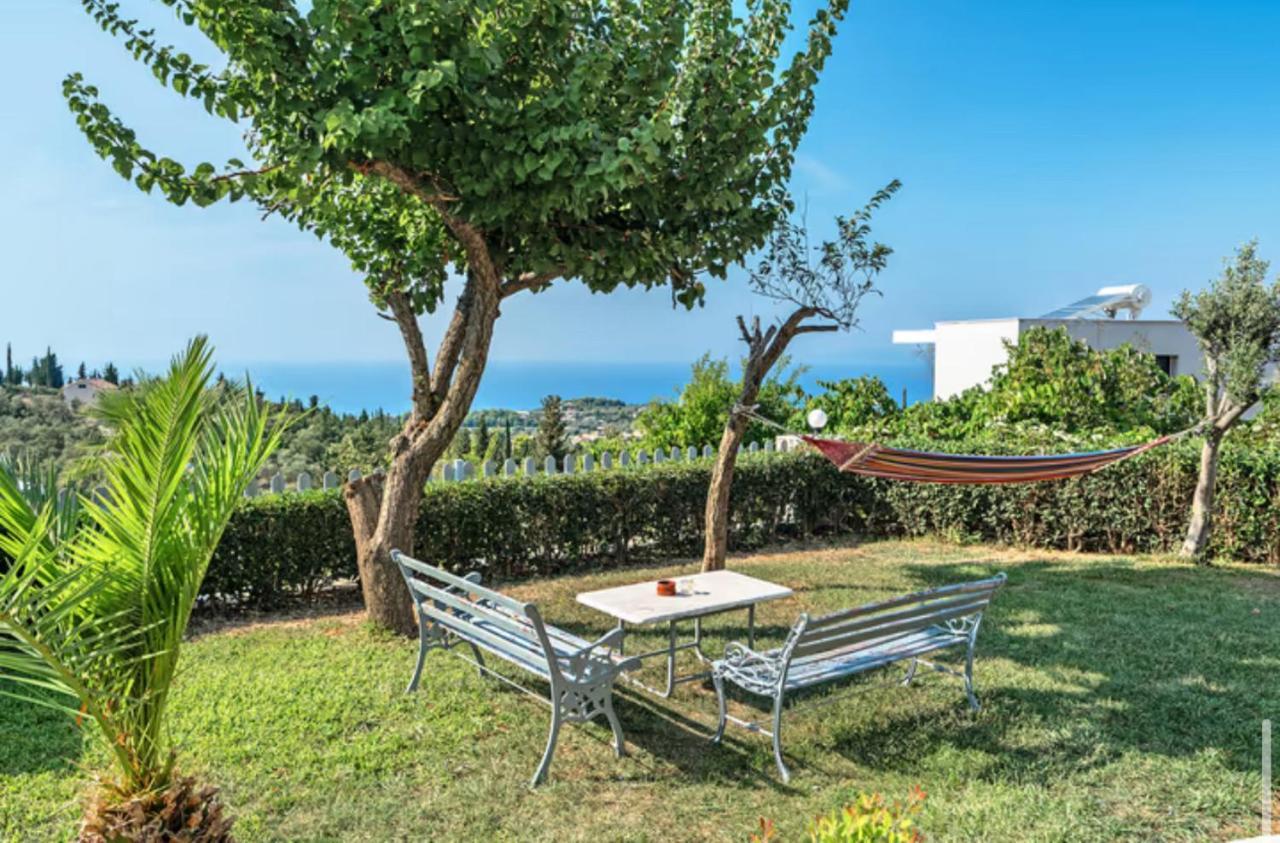Key Villas Tsoukaladhes Exterior photo