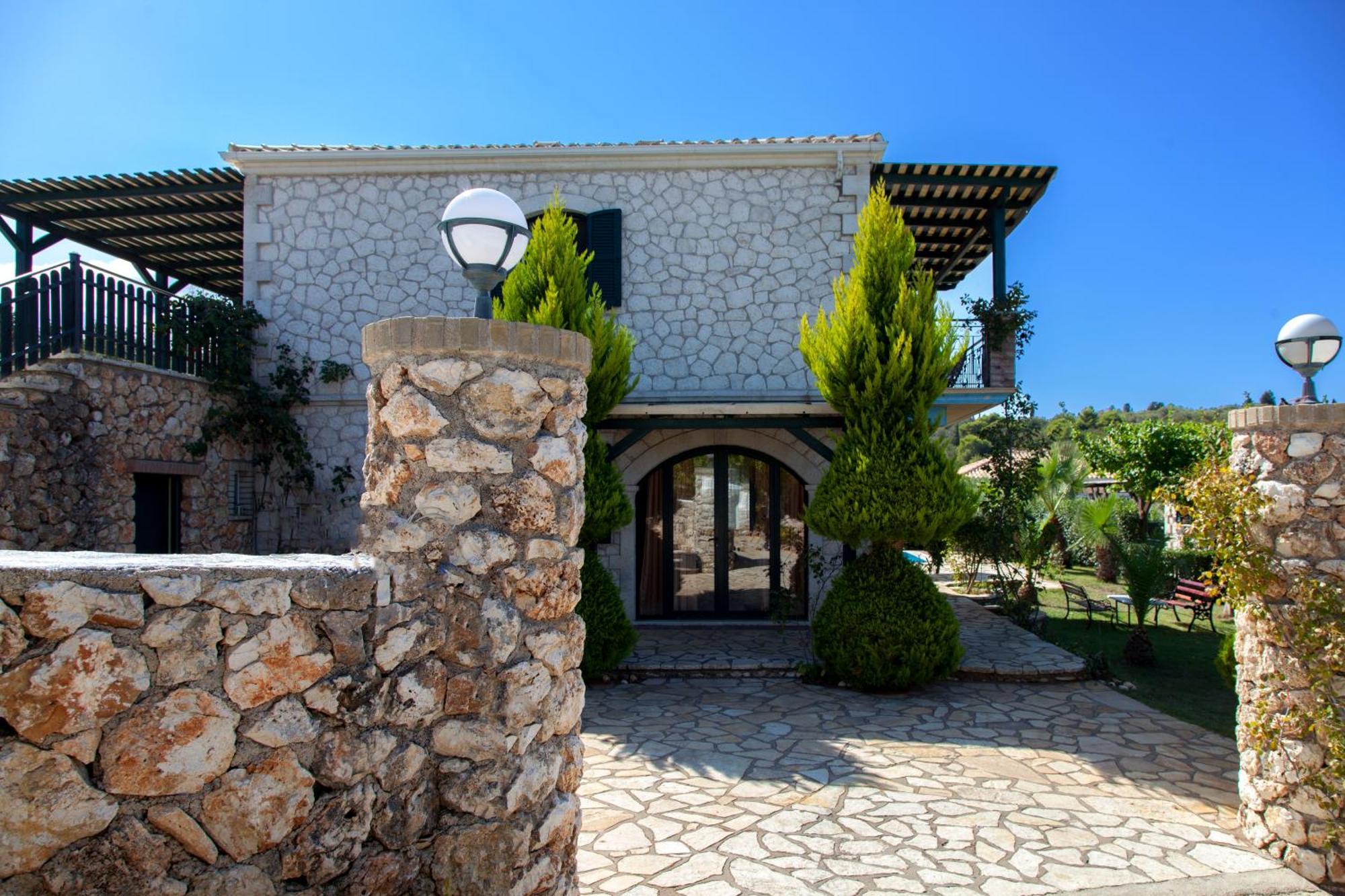 Key Villas Tsoukaladhes Exterior photo
